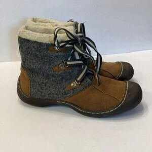Muk Luks 9 Melissa gray & brown winter lace up ankle‎ boots